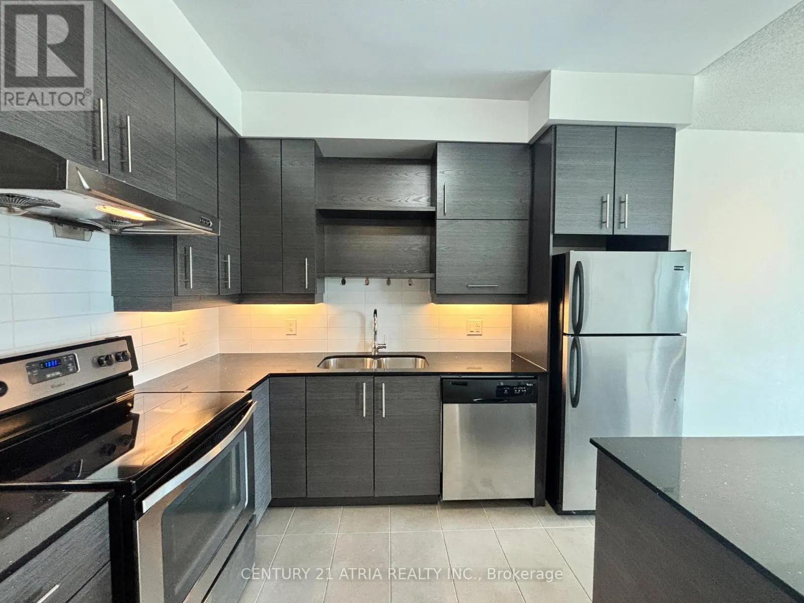 709 - 325 SOUTH PARK ROAD