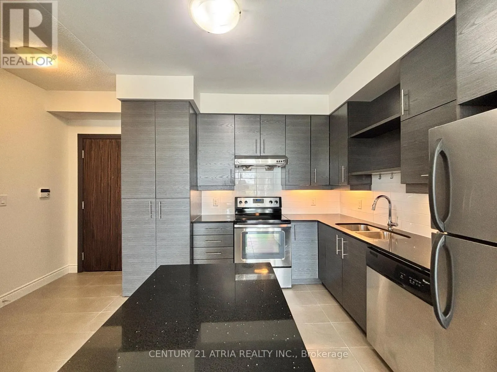 709 - 325 SOUTH PARK ROAD
