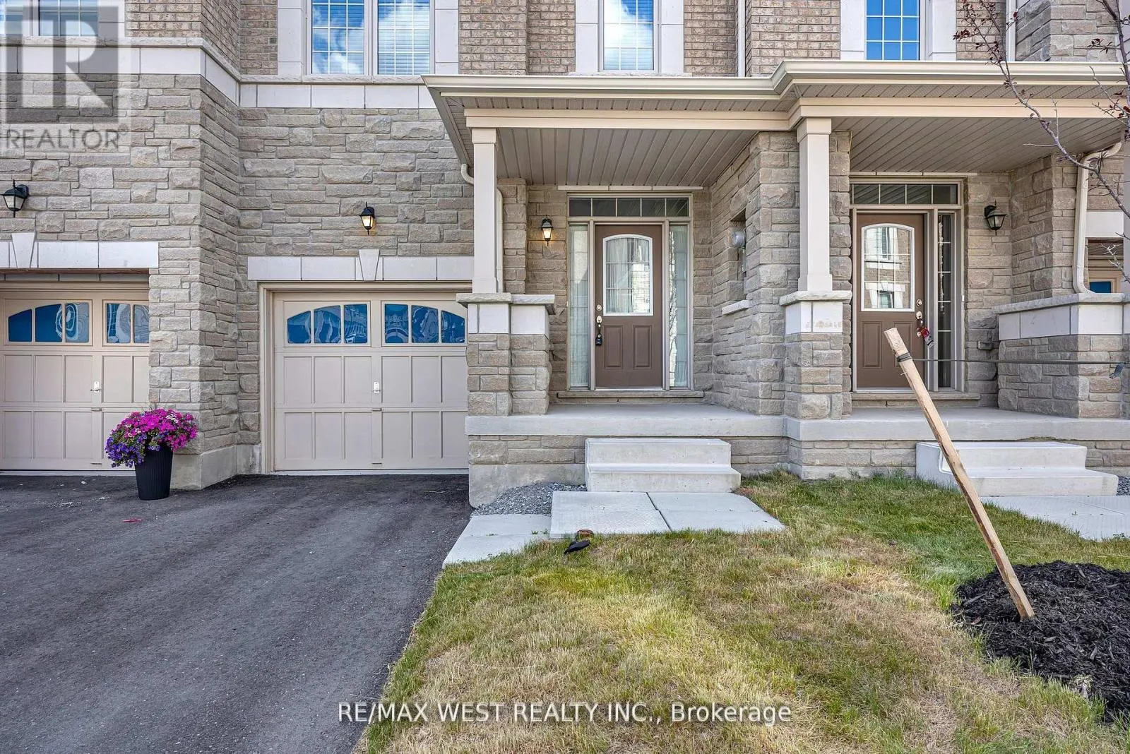8 ANDRESS WAY