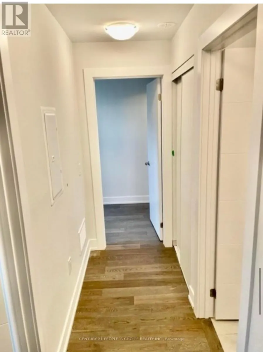 L112 - 9560 ISLINGTON AVENUE E