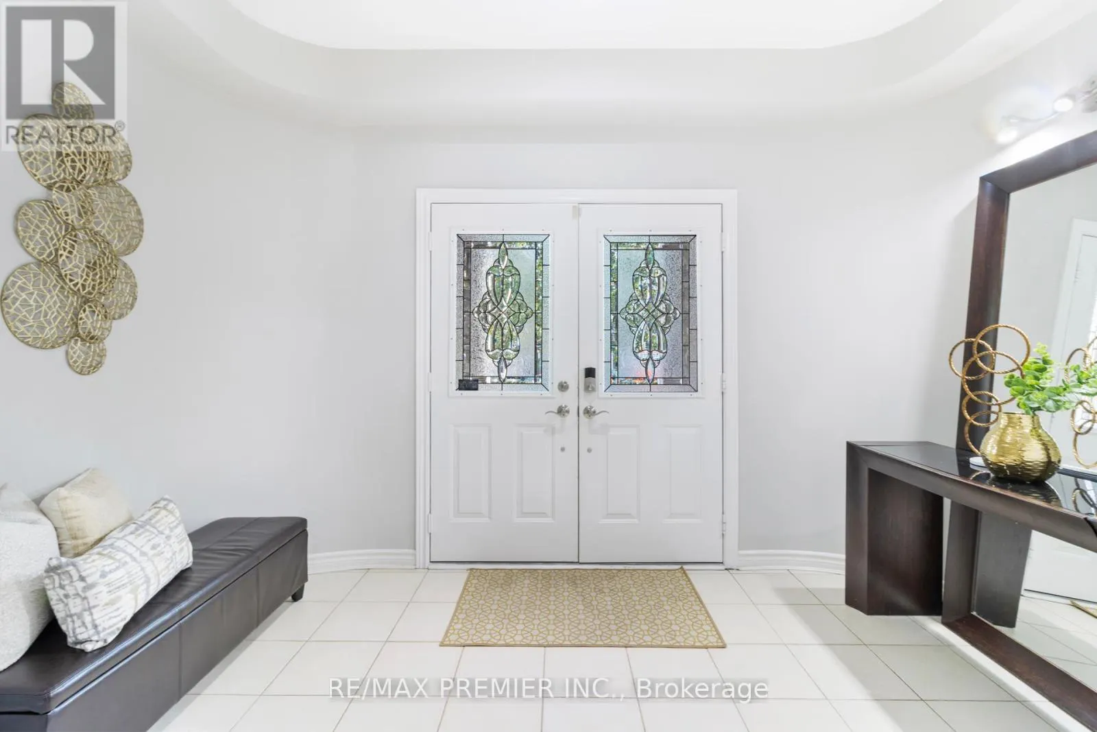 64 LEAMEADOW ROAD