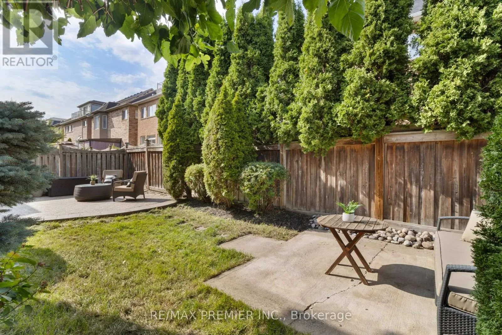 64 LEAMEADOW ROAD