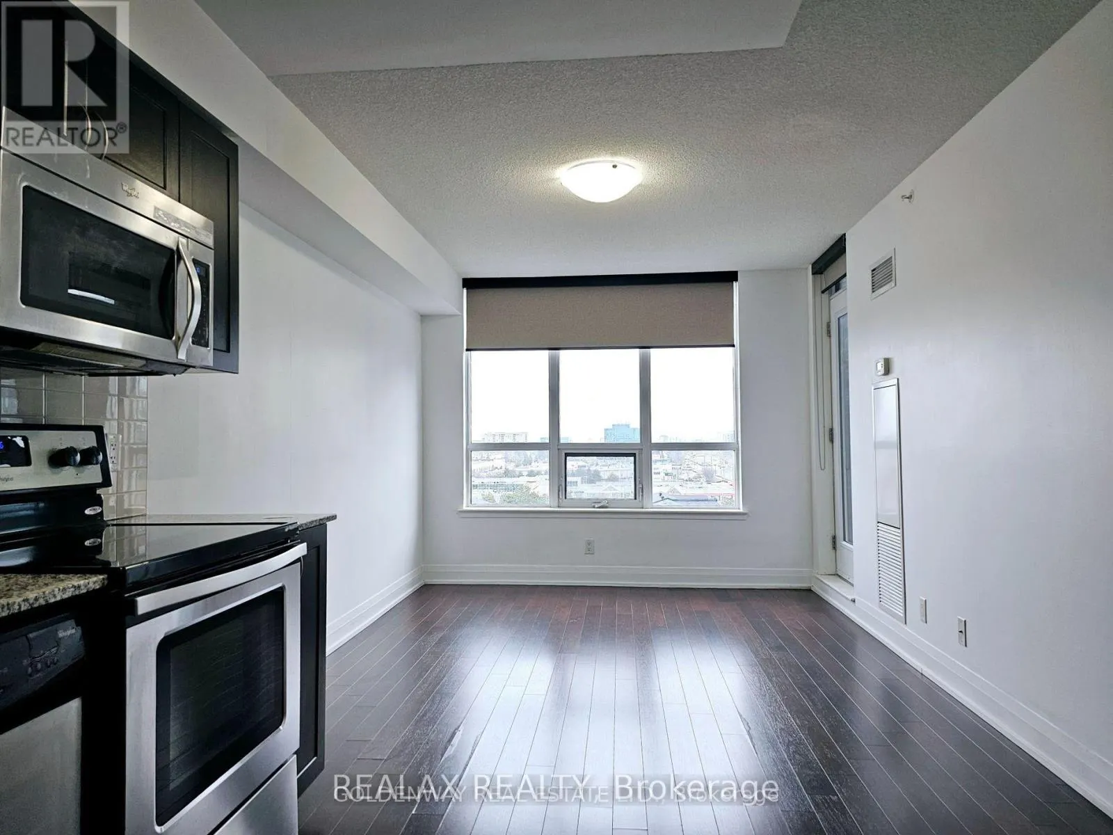 803 - 376 HIGHWAY 7 E