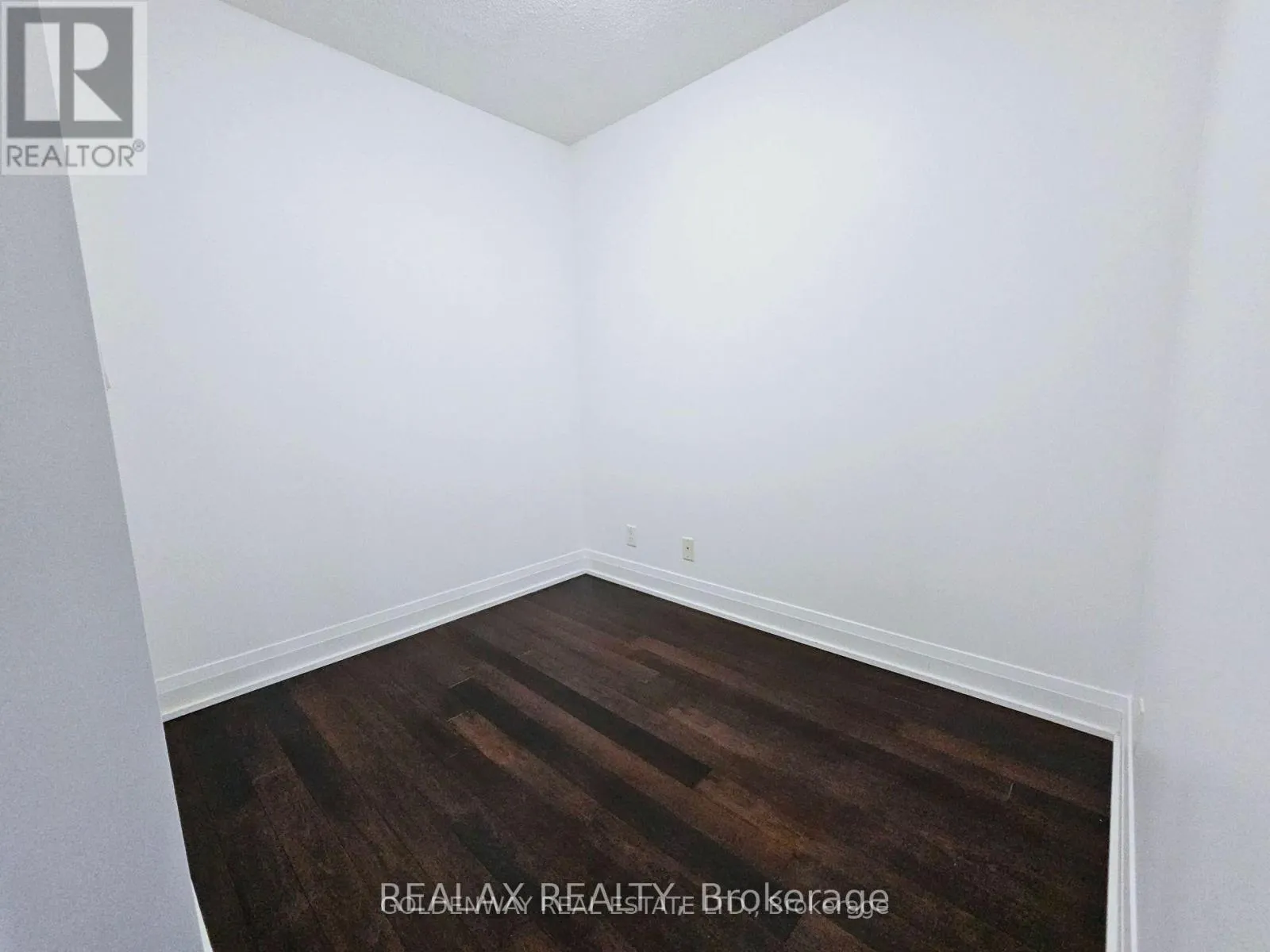 803 - 376 HIGHWAY 7 E