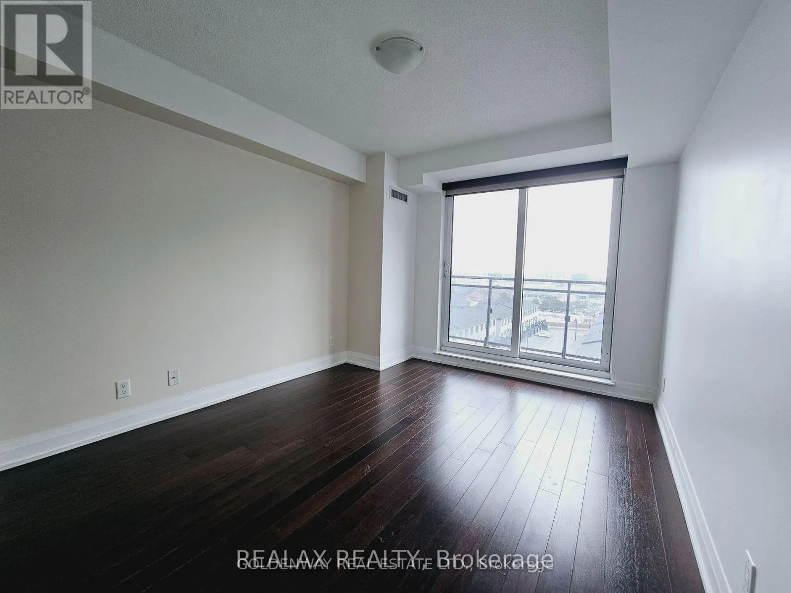 803 - 376 HIGHWAY 7 E