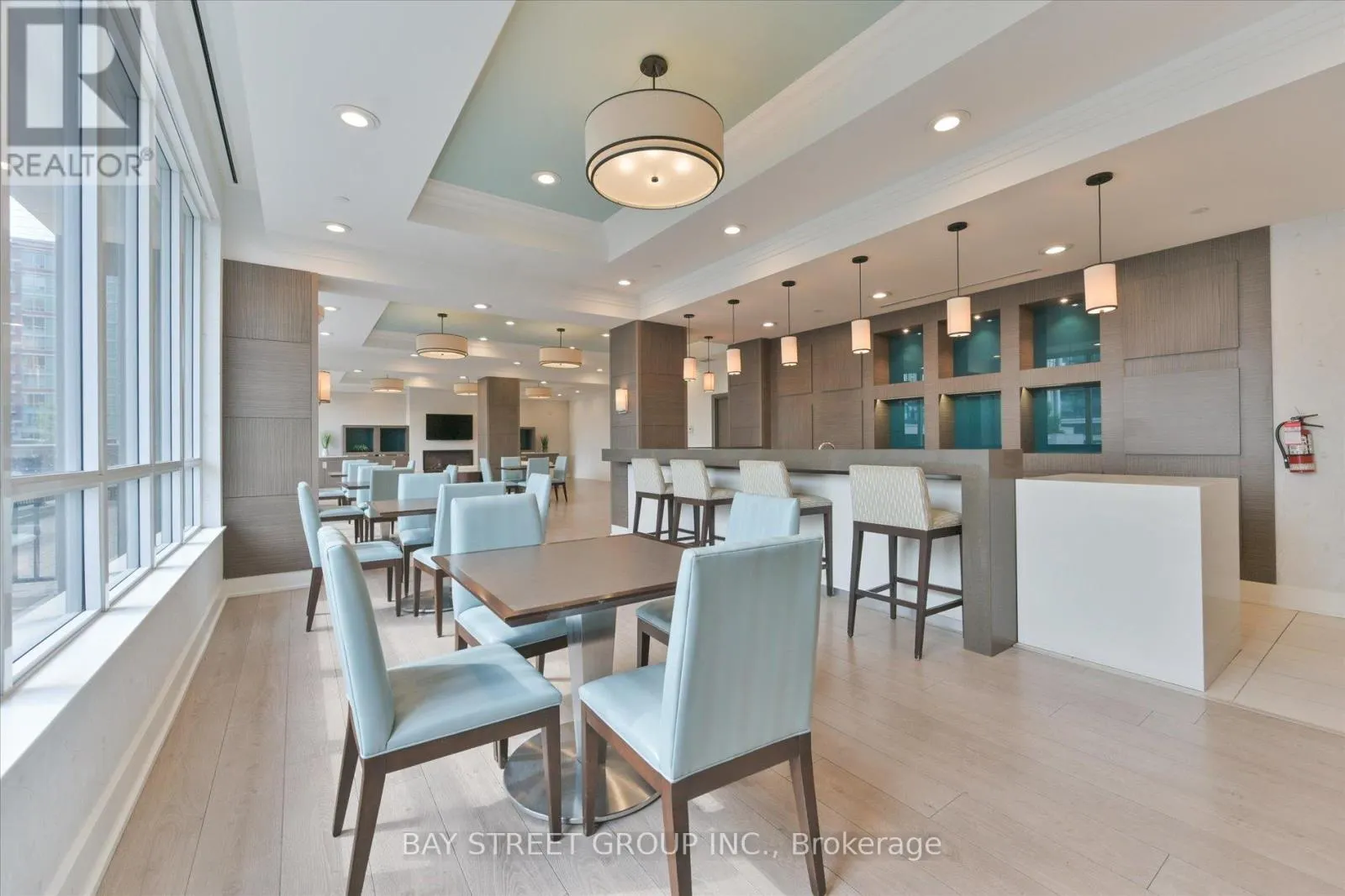 306 - 372 7 HIGHWAY E