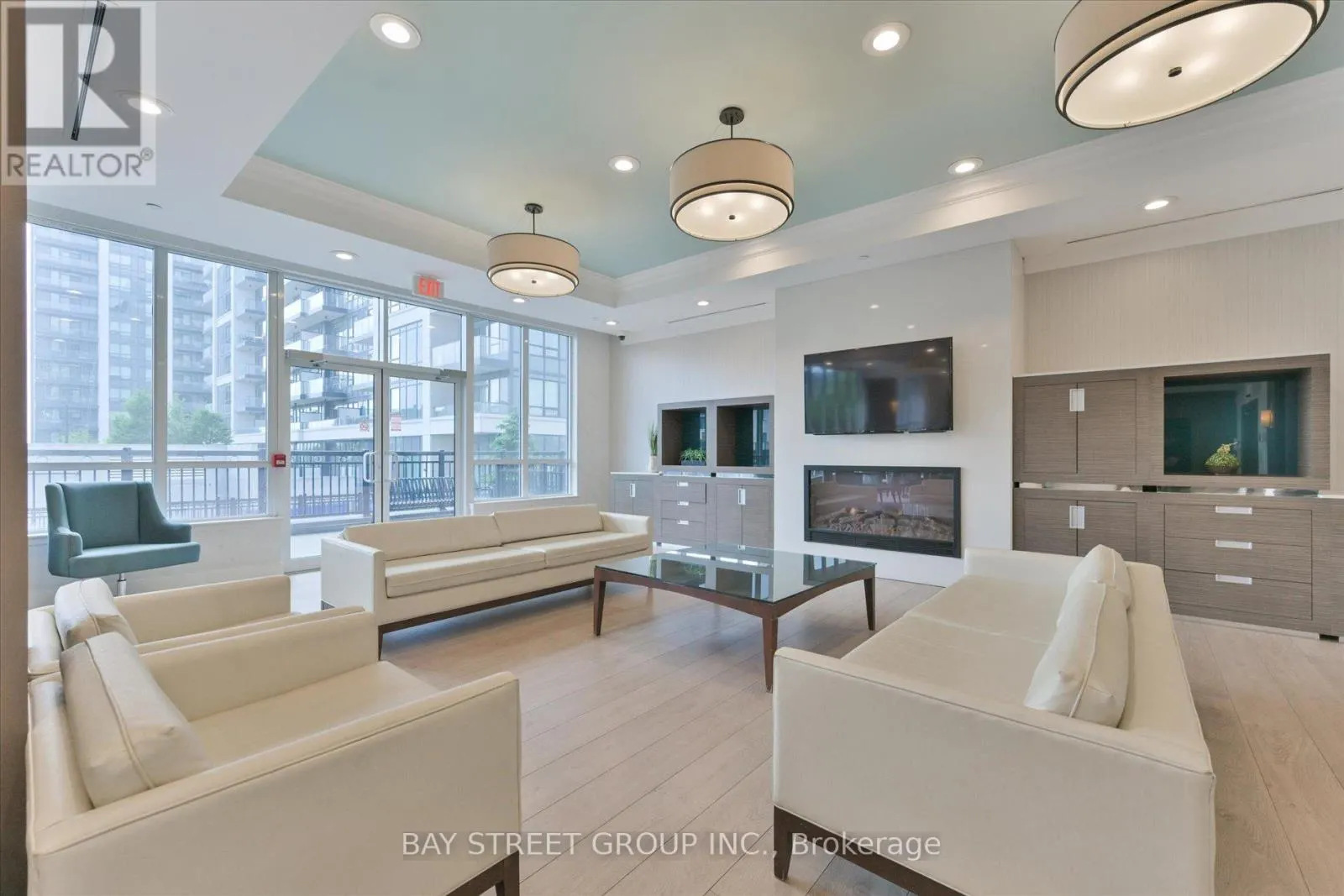 306 - 372 7 HIGHWAY E