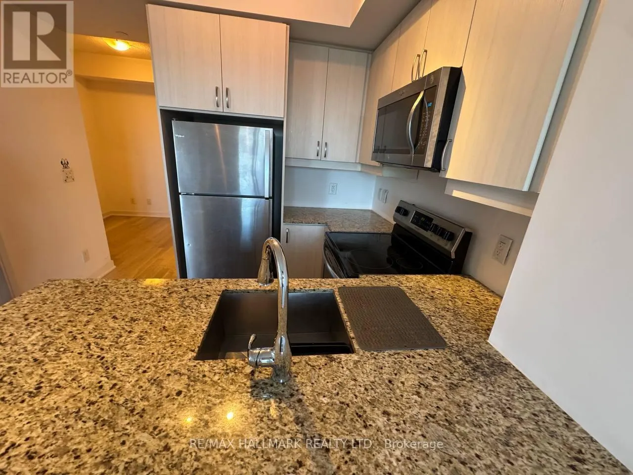 1114 - 9205 YONGE STREET