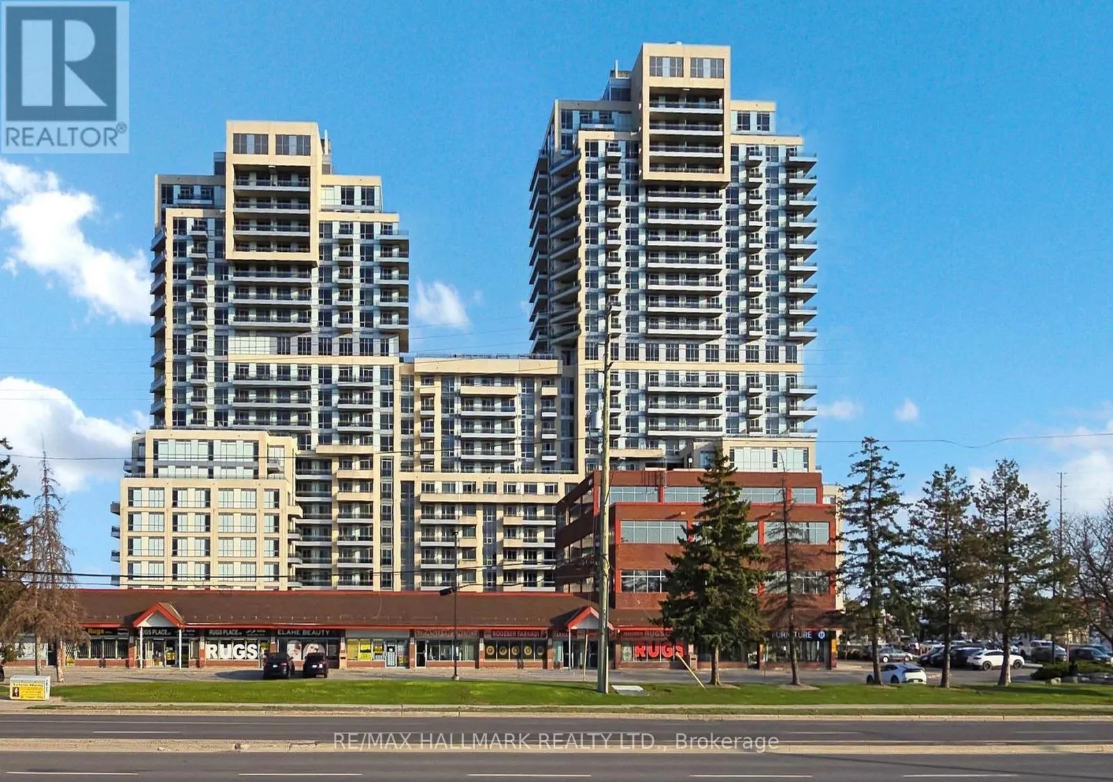 1114 - 9205 YONGE STREET