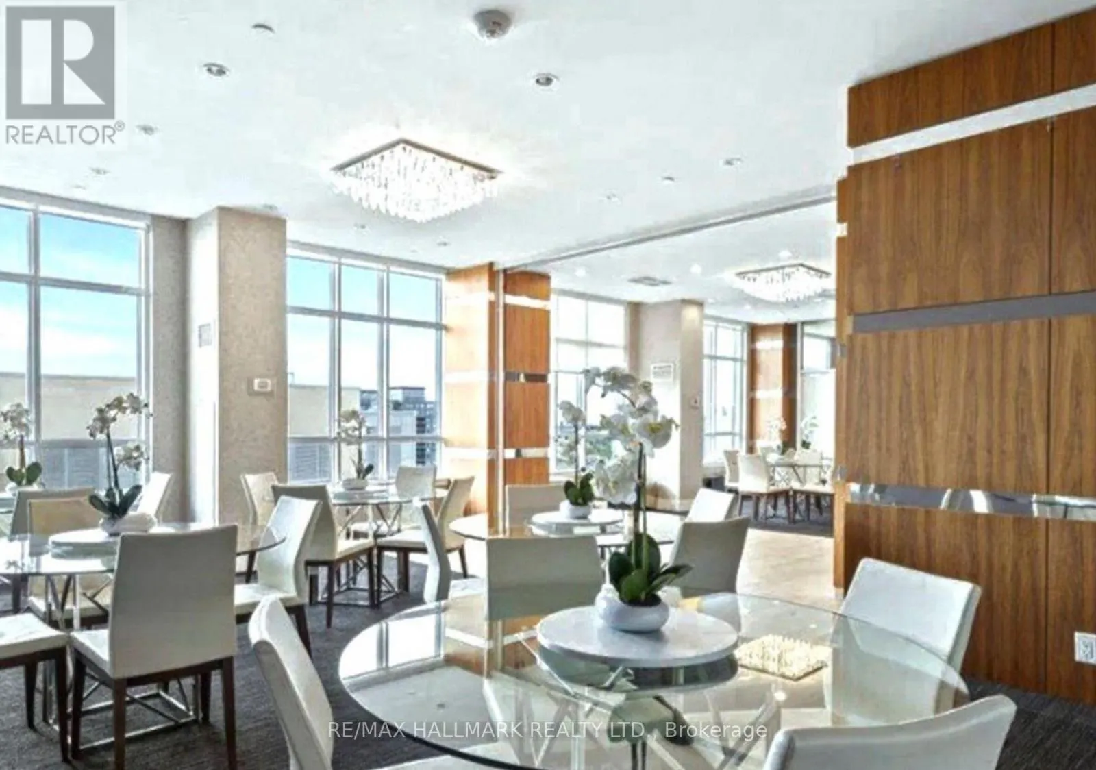 1114 - 9205 YONGE STREET