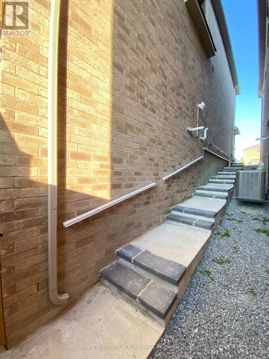 UNIT 2 - 30 MEADOW VISTA CRESCENT