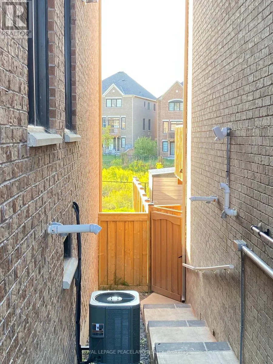UNIT 2 - 30 MEADOW VISTA CRESCENT