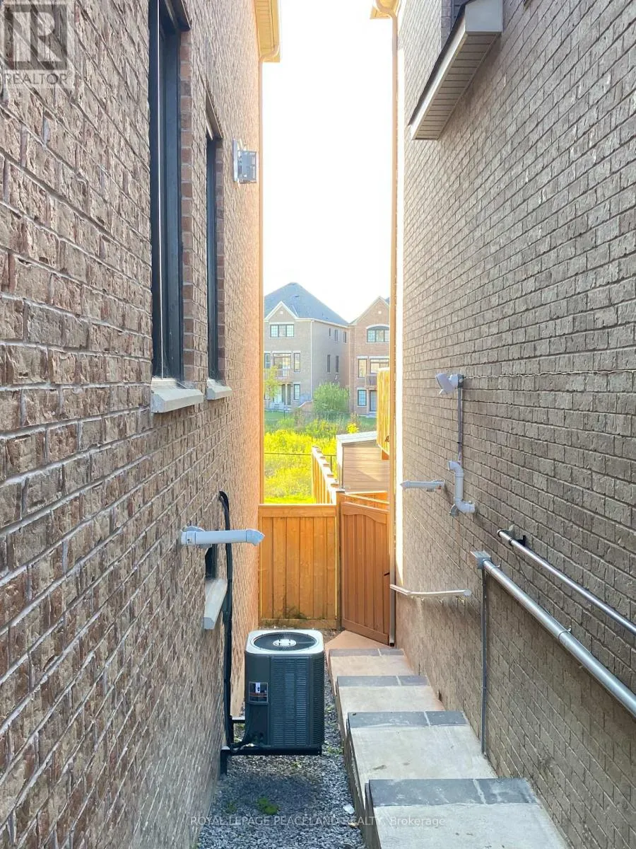 UNIT 2 - 30 MEADOW VISTA CRESCENT