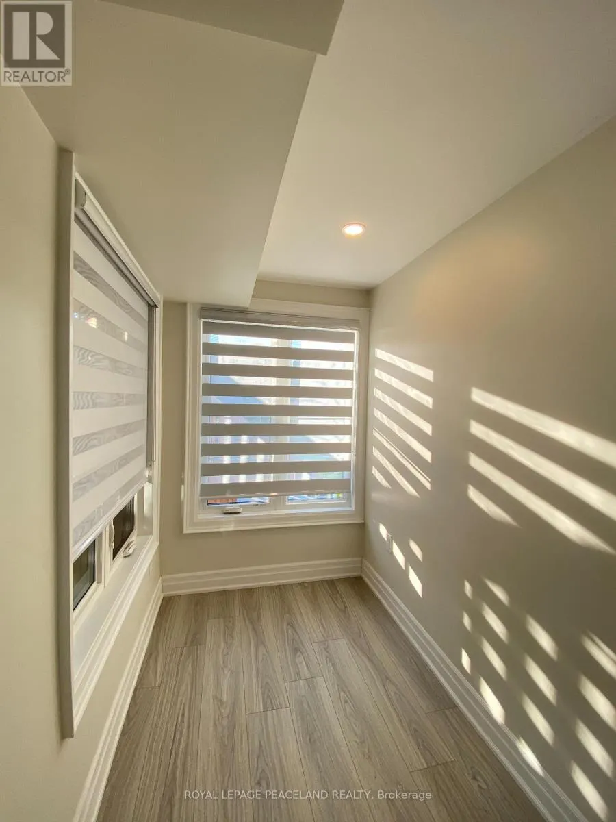 UNIT 2 - 30 MEADOW VISTA CRESCENT