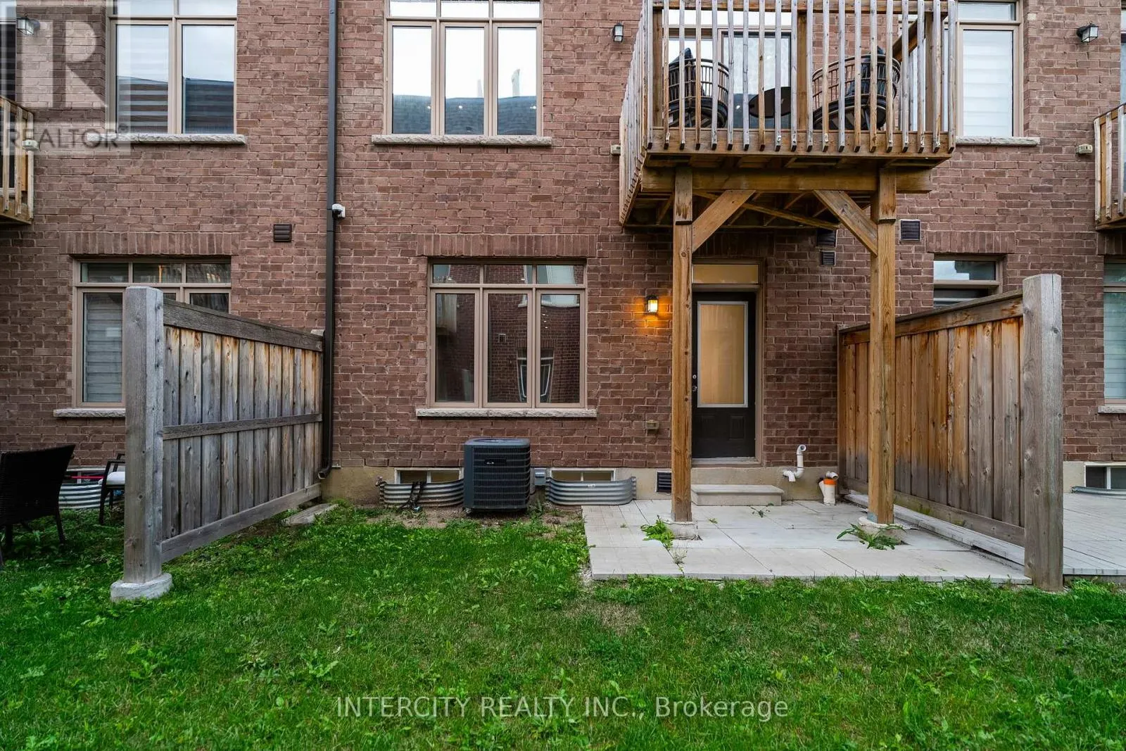 94 GLAZEBROOK DRIVE