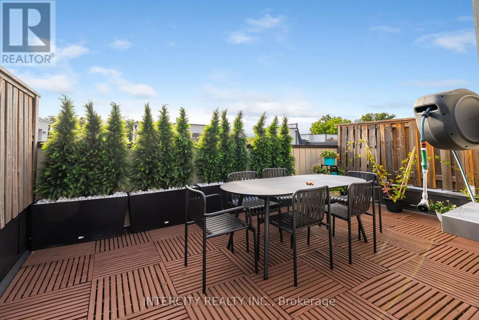 94 GLAZEBROOK DRIVE