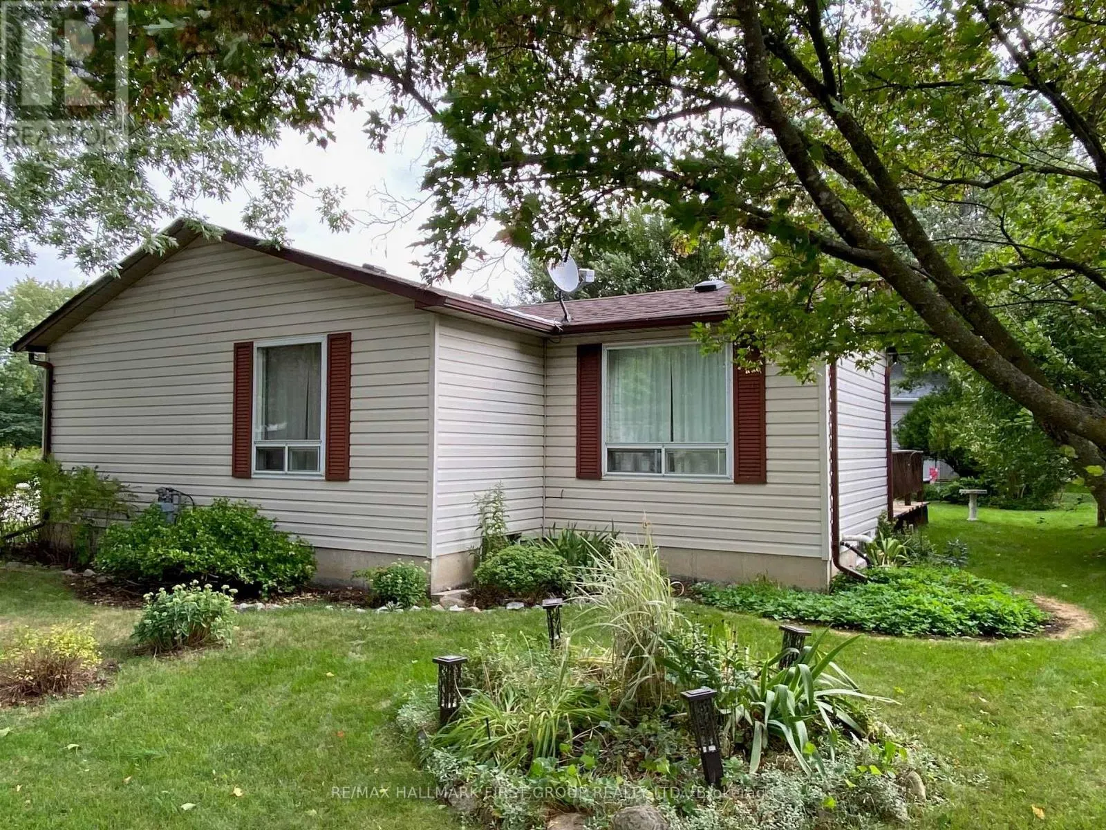 22 BRIARWOOD PLACE