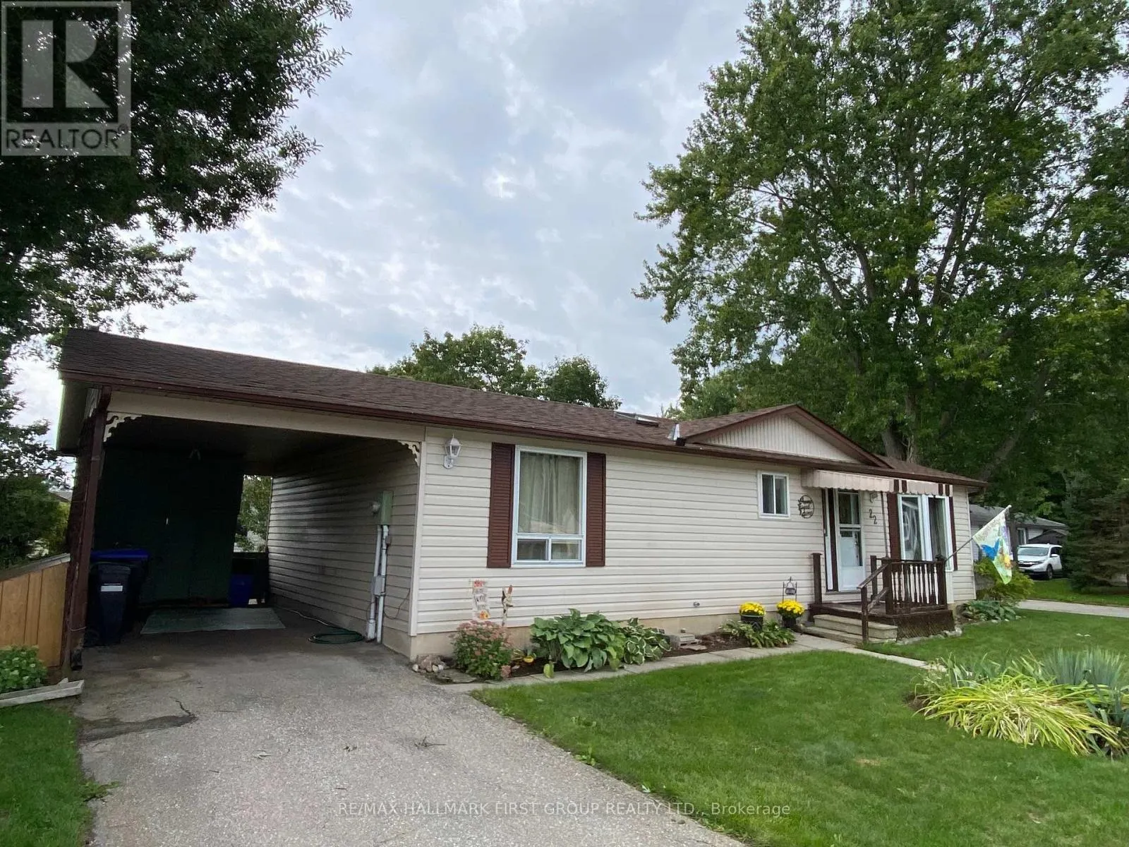 22 BRIARWOOD PLACE