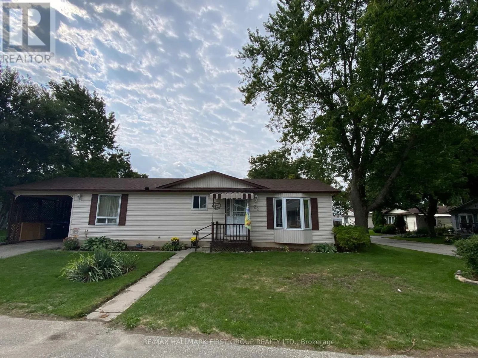 22 BRIARWOOD PLACE