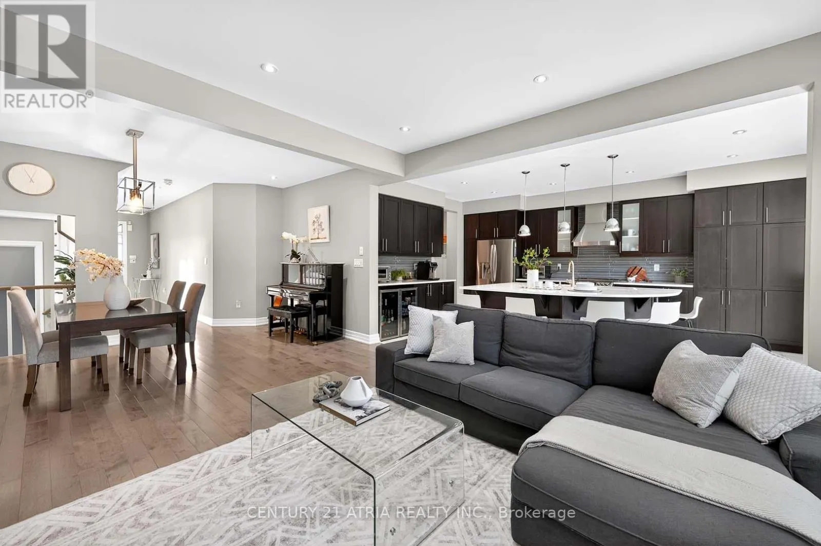 43 NOVAN CRESCENT