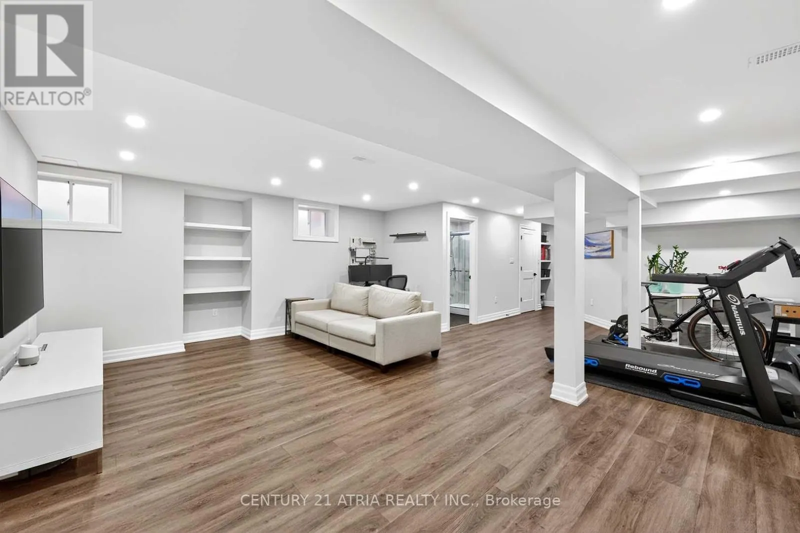 43 NOVAN CRESCENT