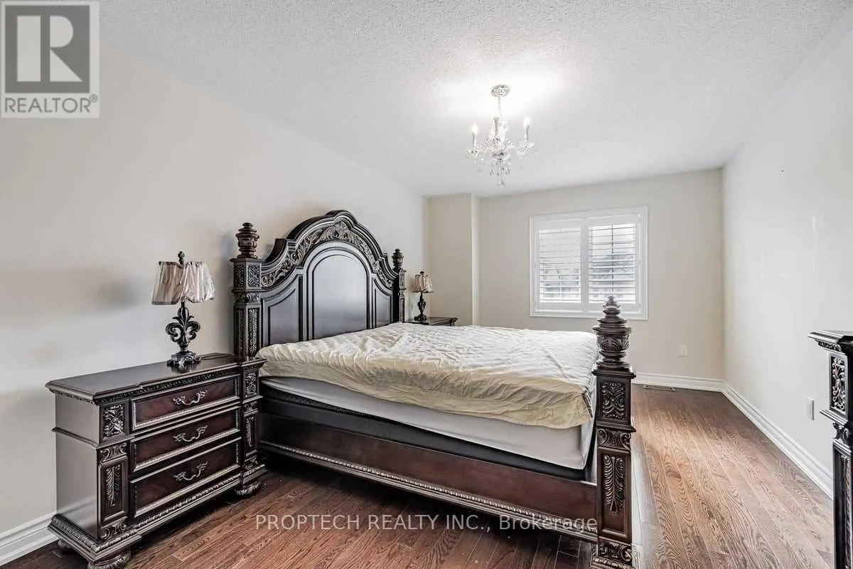 65 MAGDALAN CRESCENT
