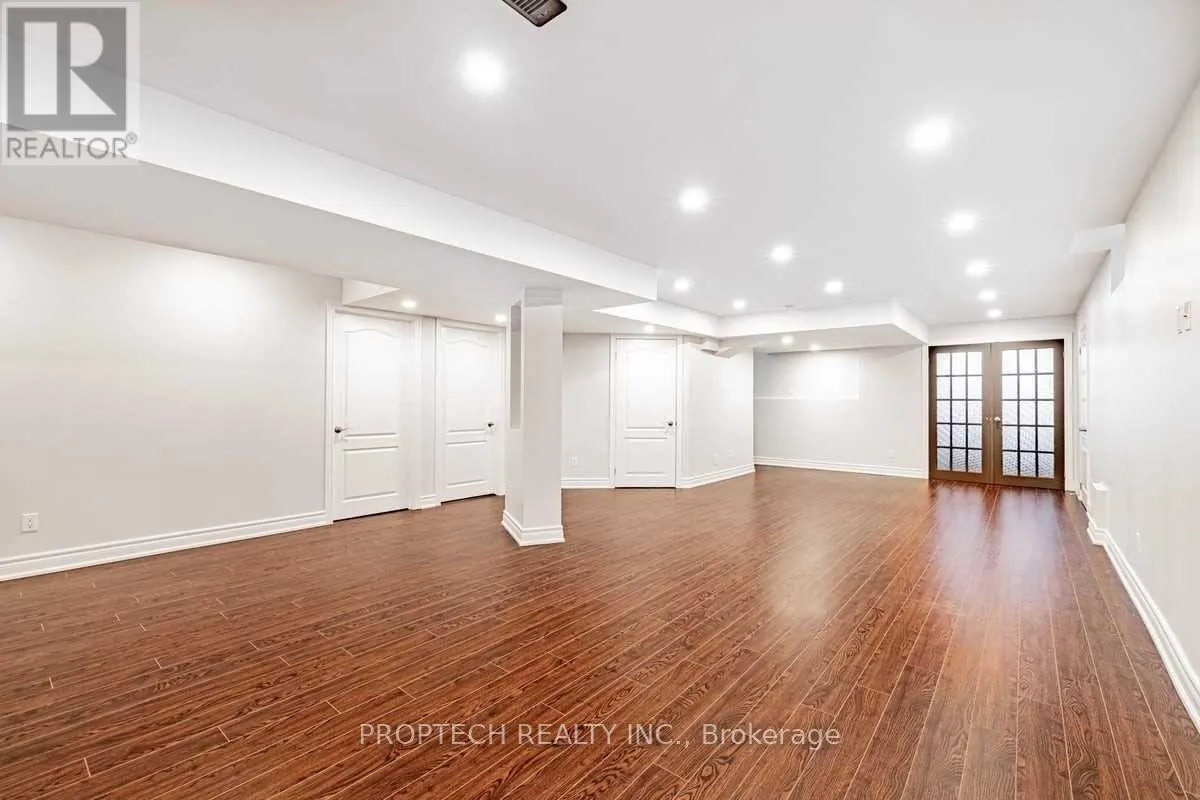 65 MAGDALAN CRESCENT