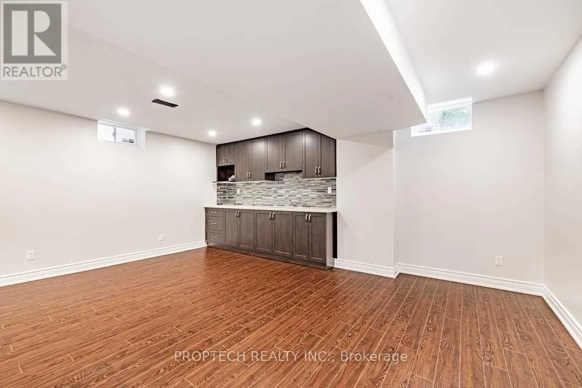 65 MAGDALAN CRESCENT