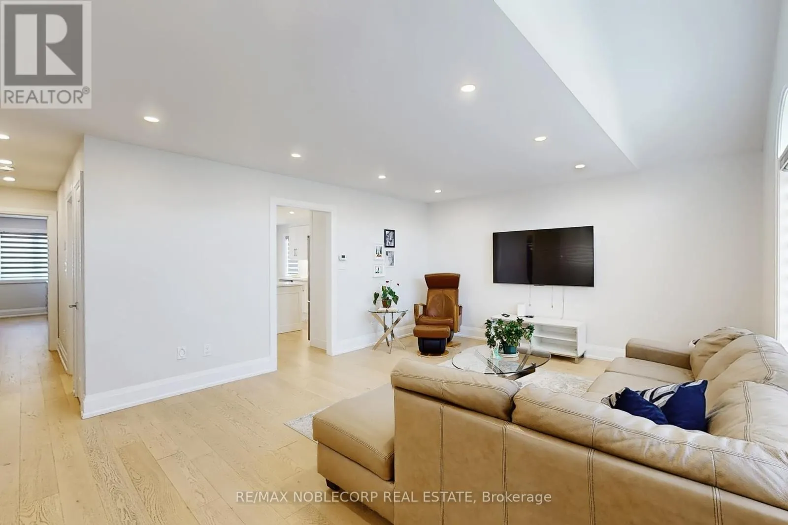 35 MILL DAM COURT
