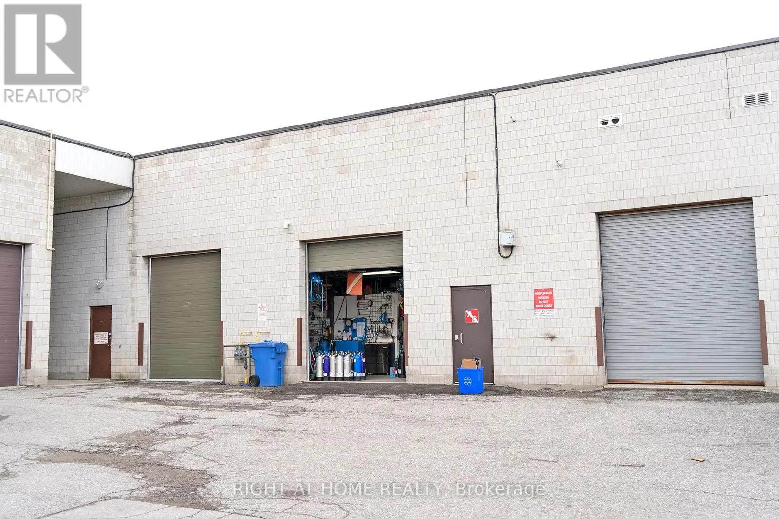 3 - 350 HARRY WALKER PARKWAY N