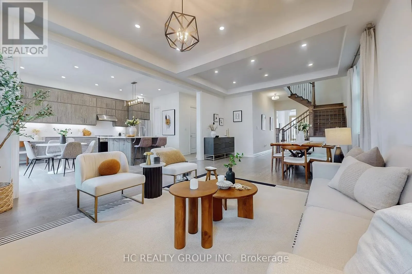 285 BEAVERBRAE DRIVE
