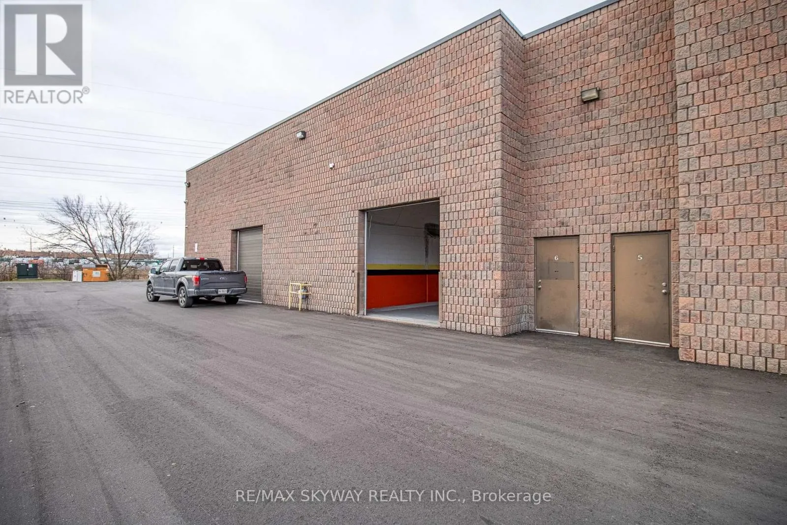 6 - 140 REGINA ROAD
