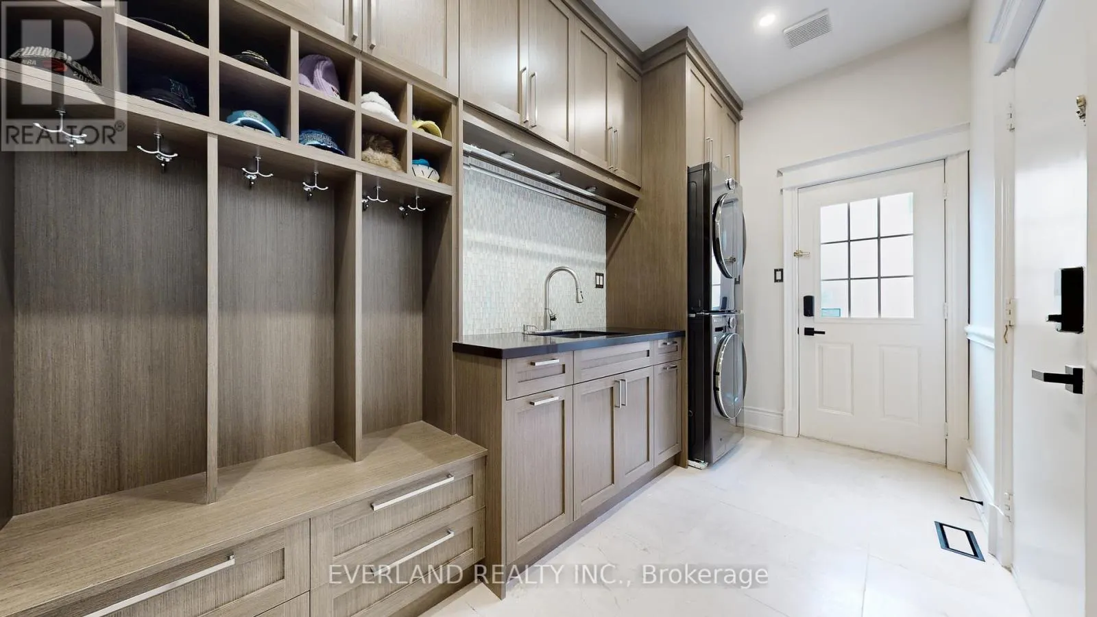 1109 SECRETARIATE ROAD