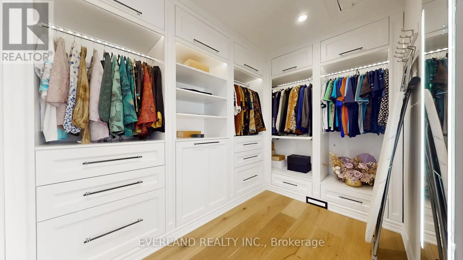 1109 SECRETARIATE ROAD