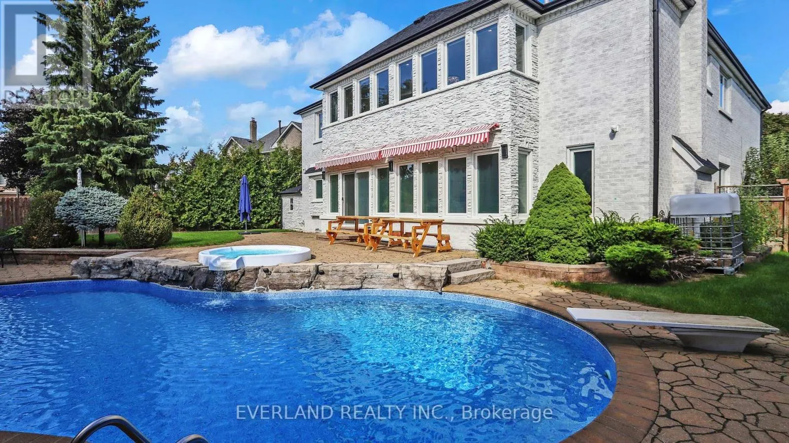 1109 SECRETARIATE ROAD