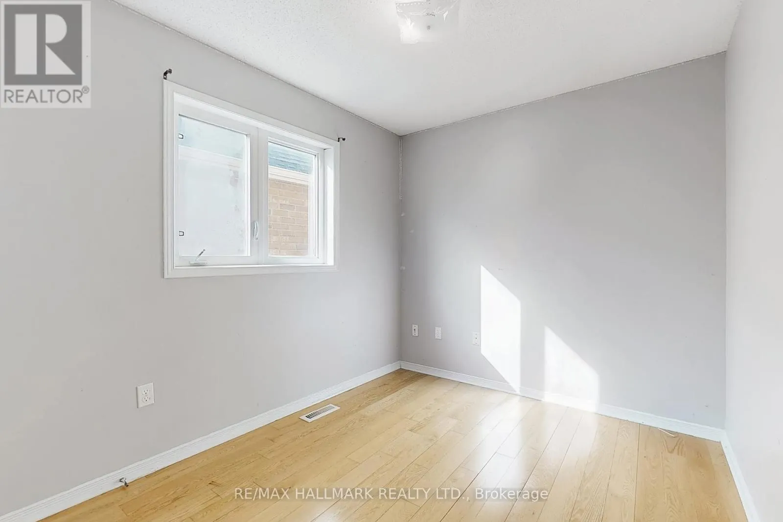 18 CATALPA CRESCENT