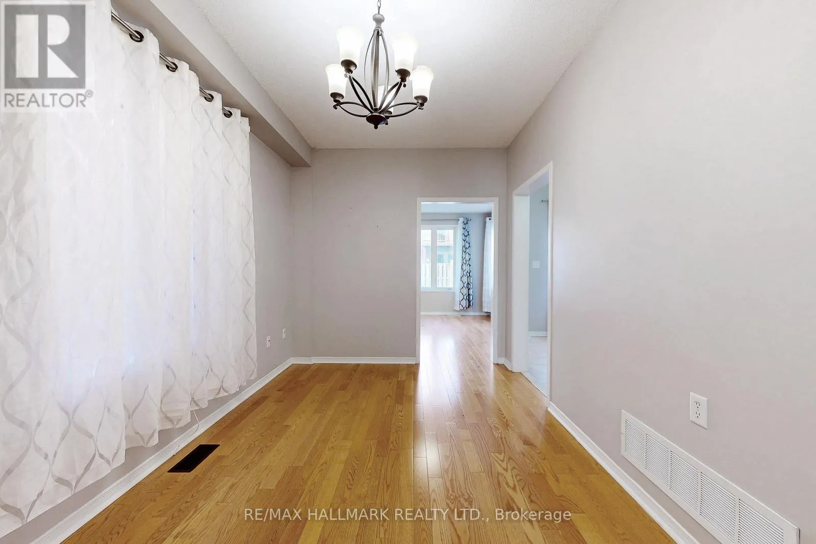 18 CATALPA CRESCENT