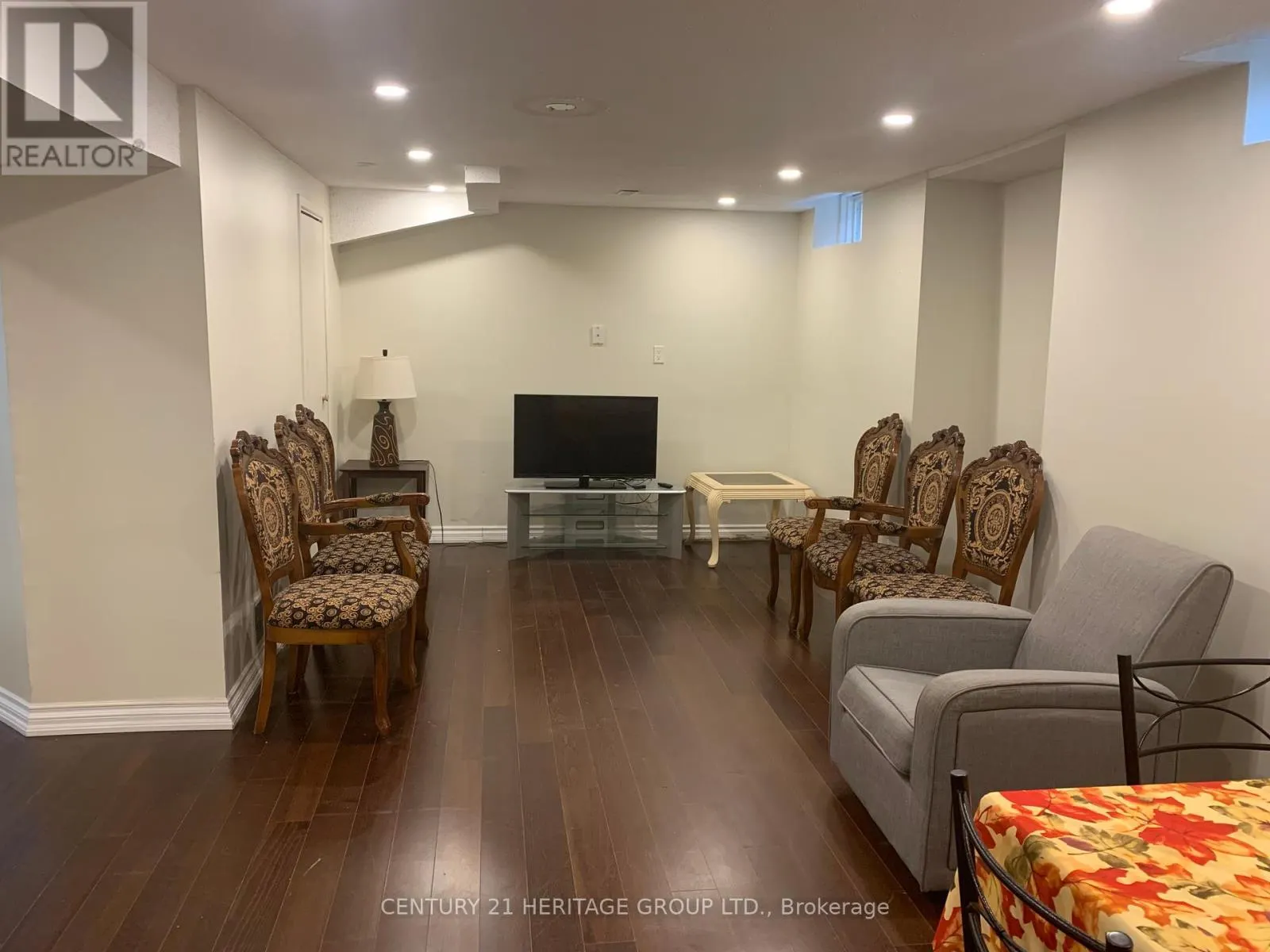 BASEMENT - 964 FERNDALE CRESCENT