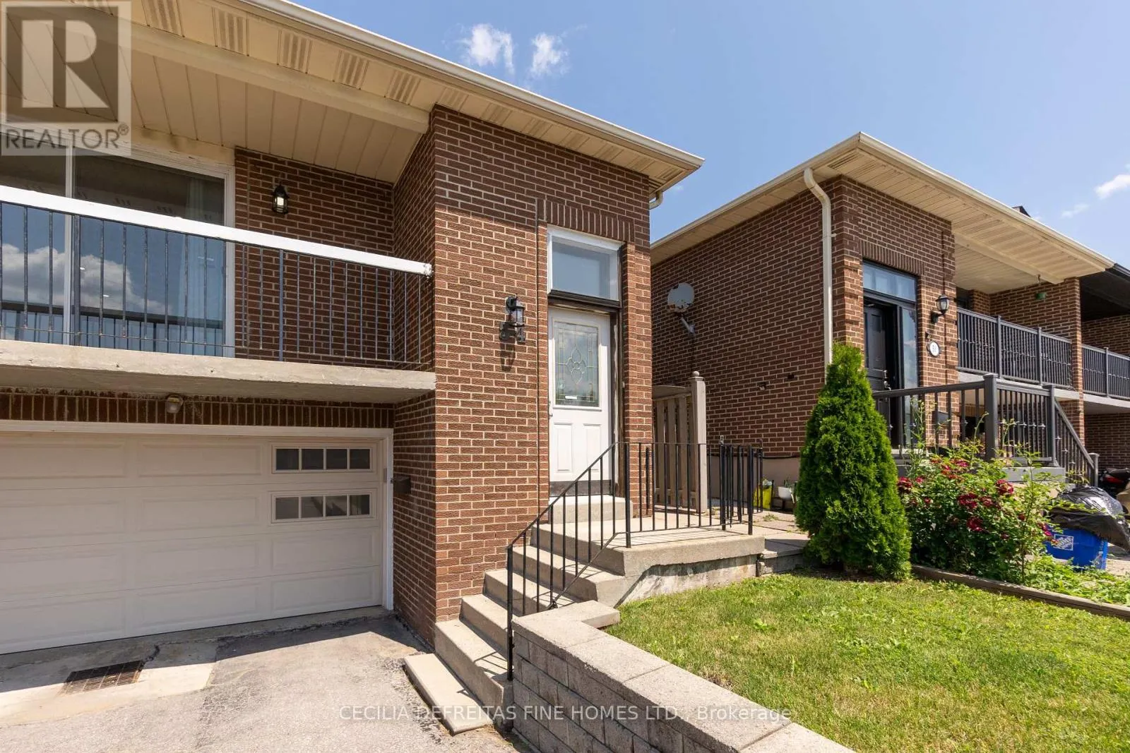 LOWER - 54 ASHBURN CRESCENT