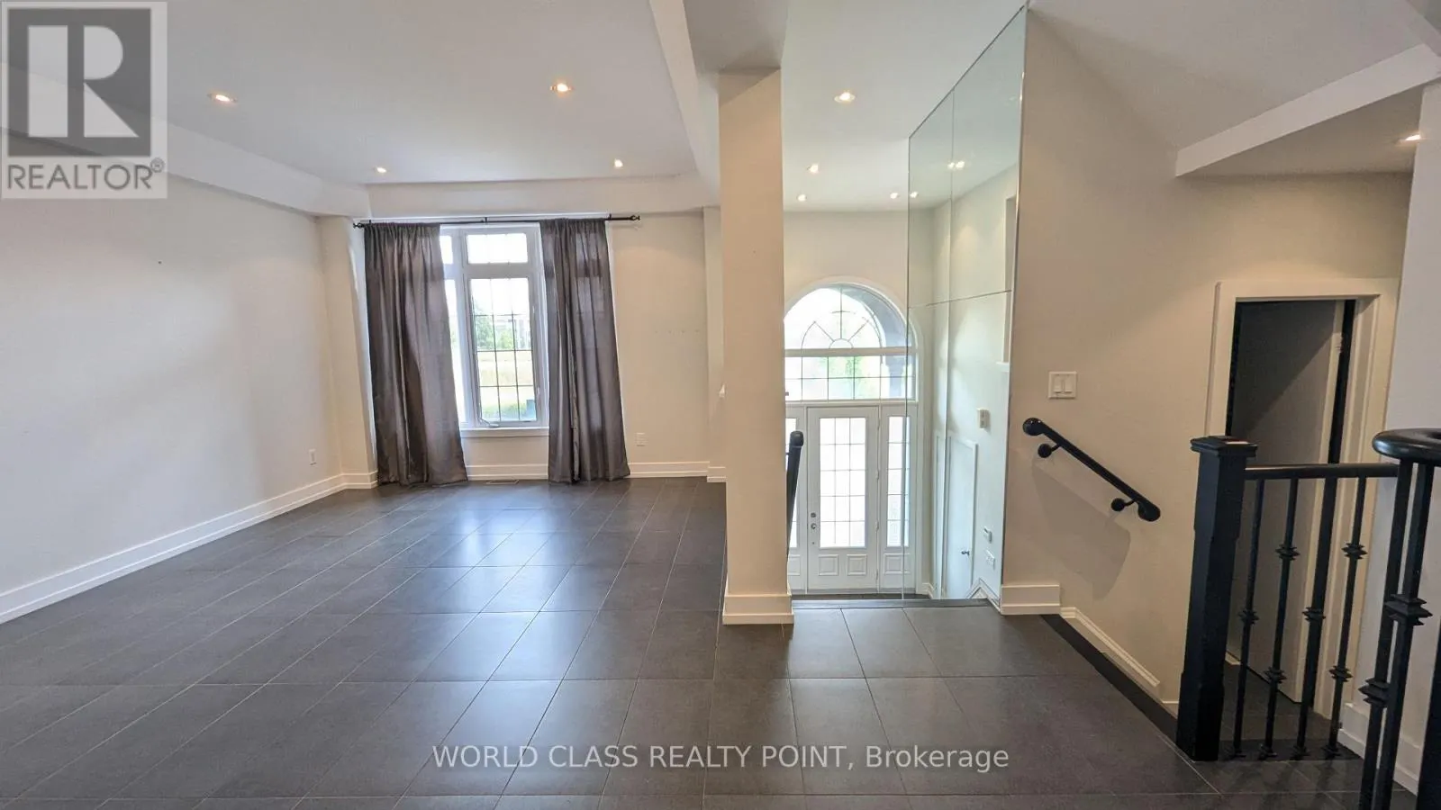 22 GESHER CRESCENT