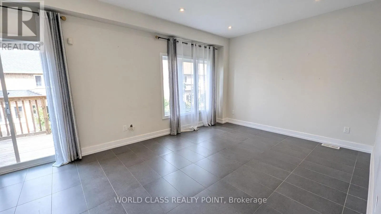 22 GESHER CRESCENT