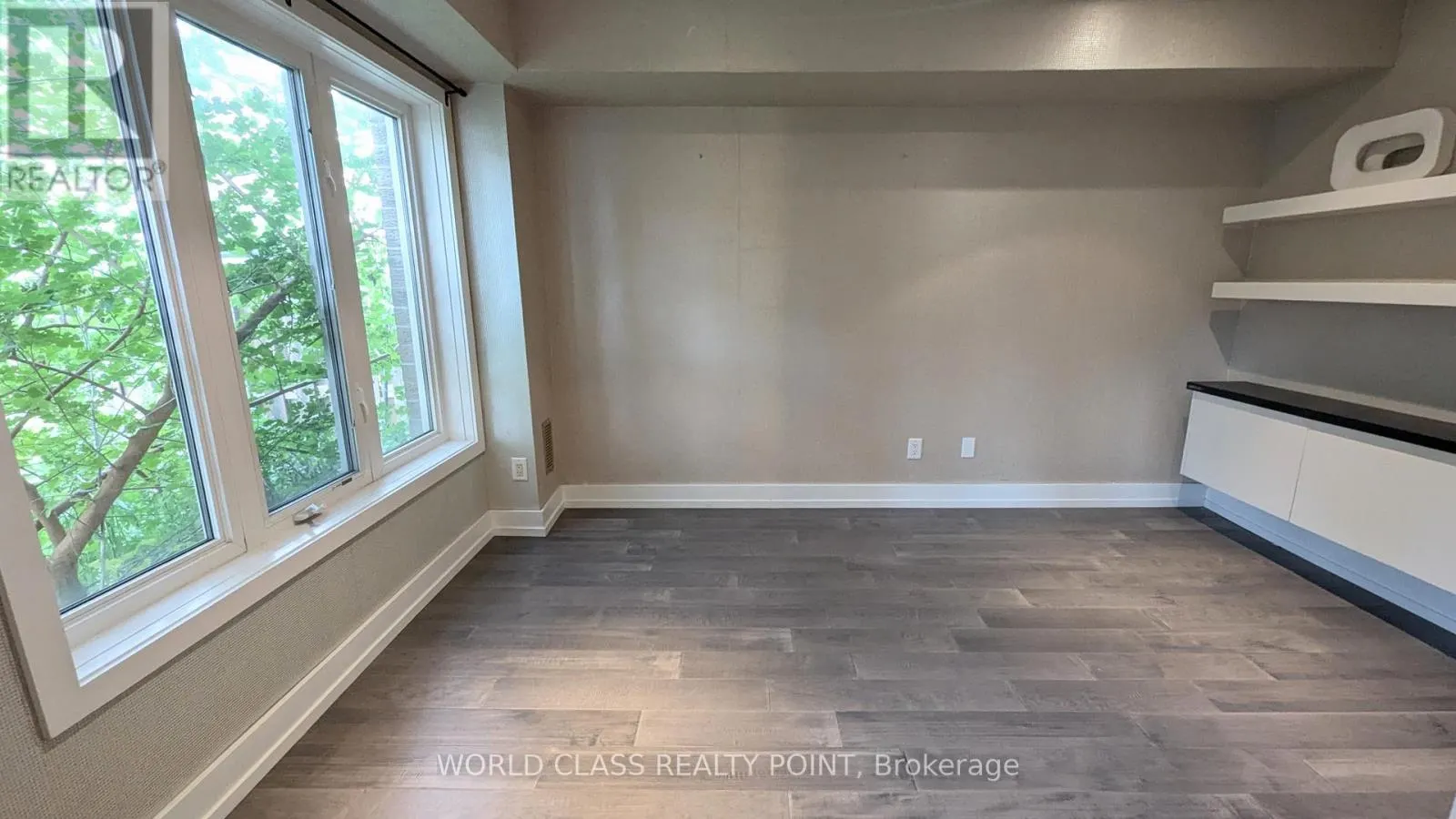 22 GESHER CRESCENT