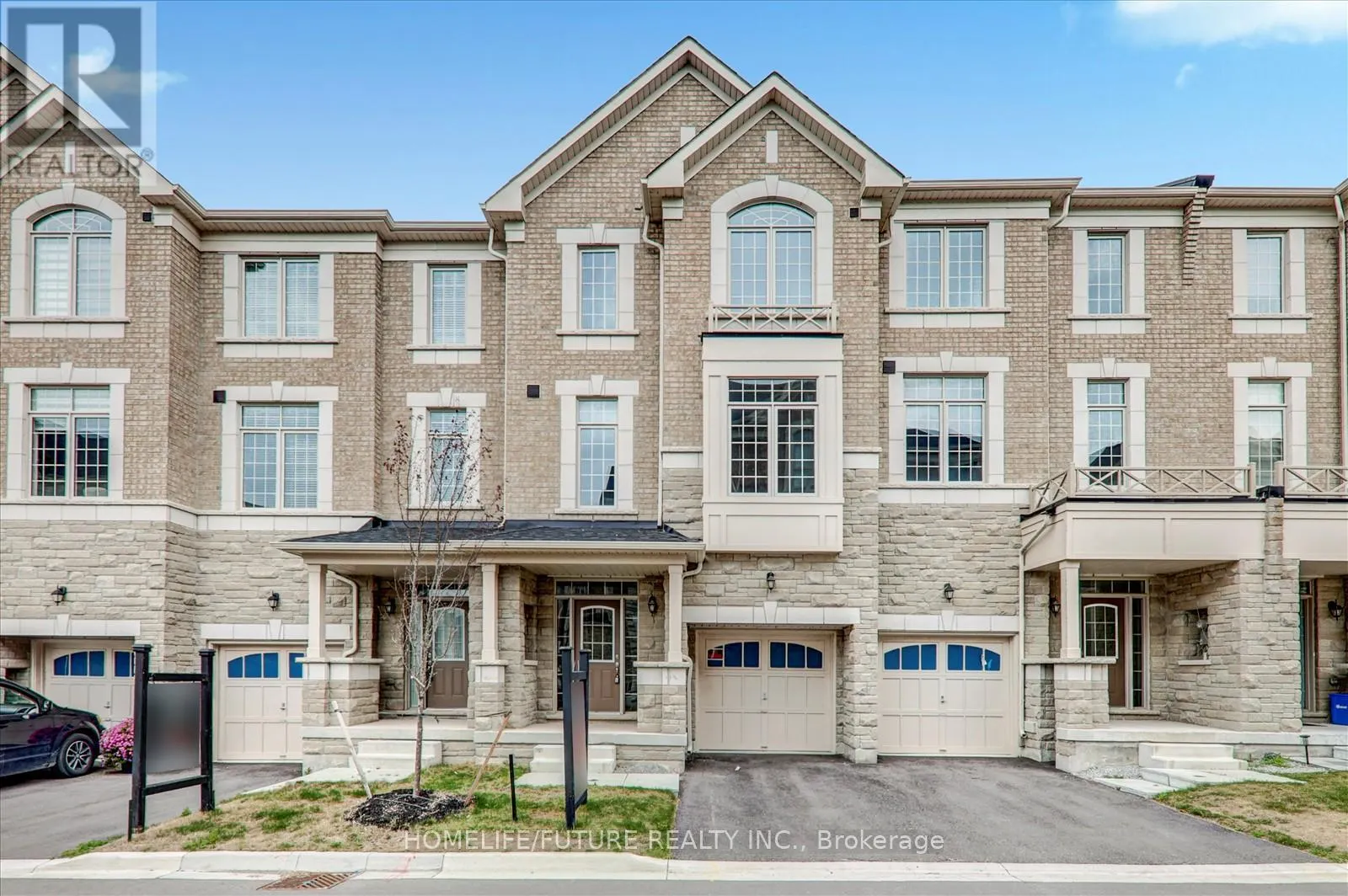 10 ANDRESS WAY