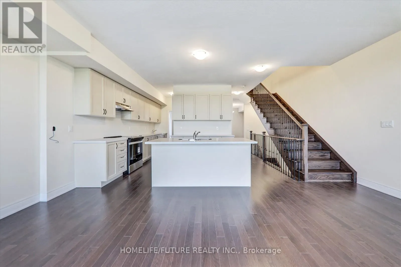 10 ANDRESS WAY