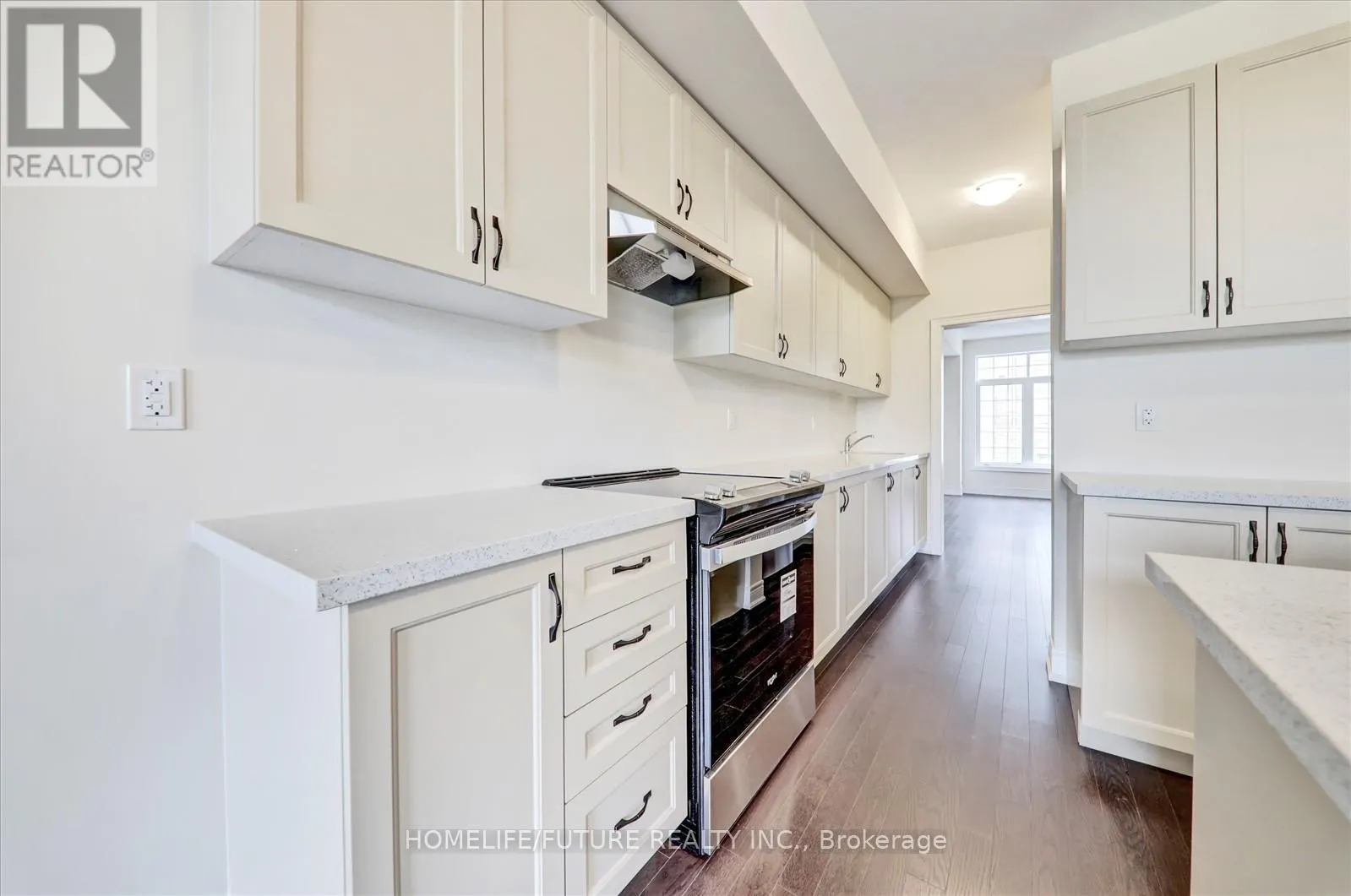 10 ANDRESS WAY