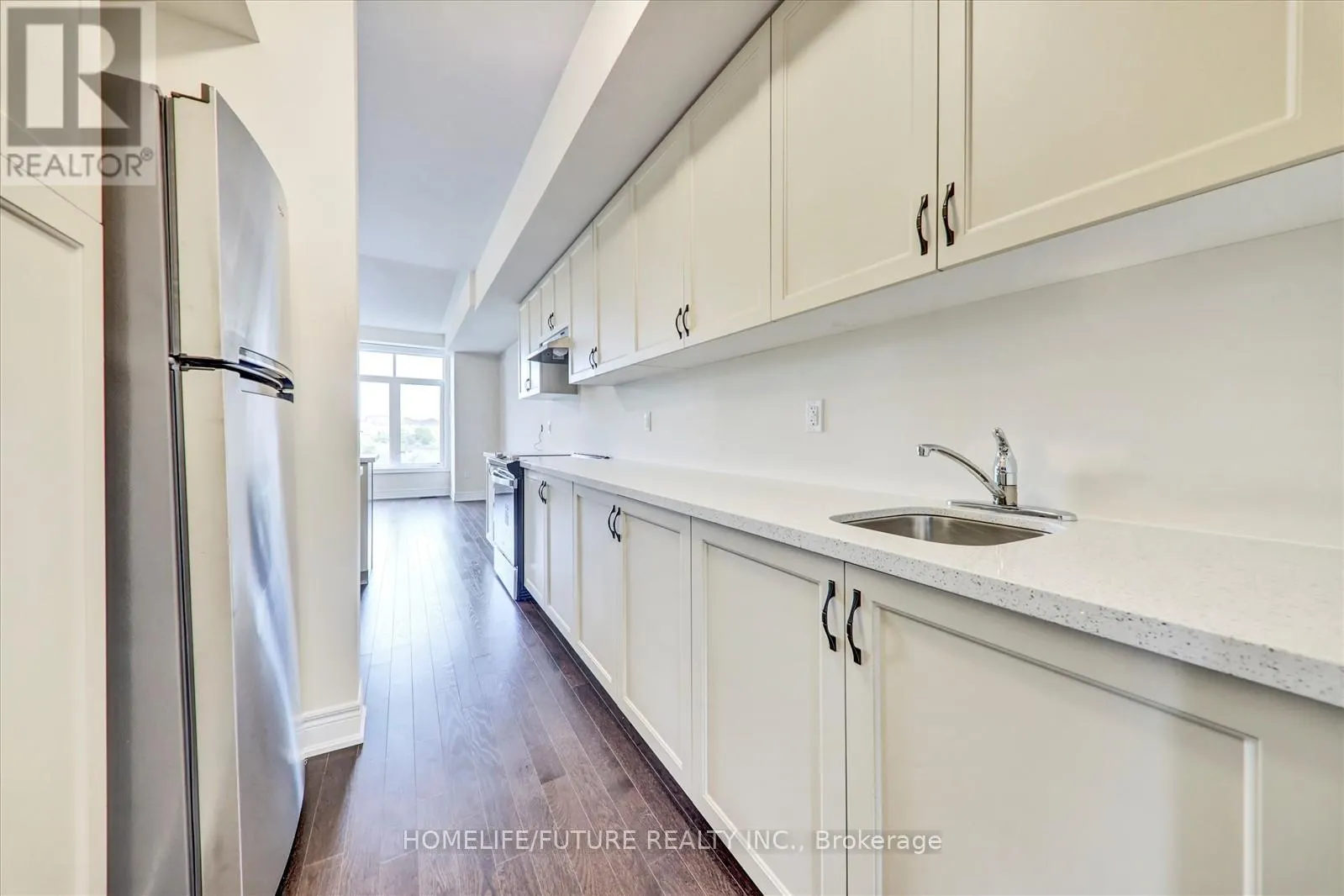 10 ANDRESS WAY