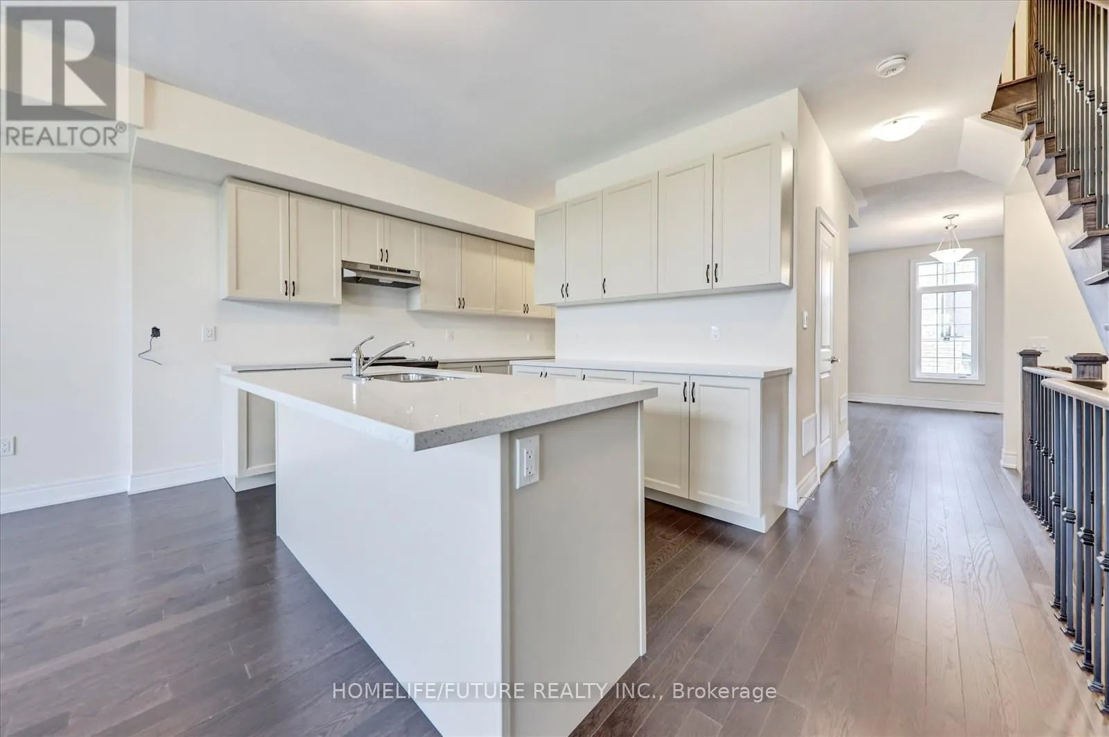 10 ANDRESS WAY