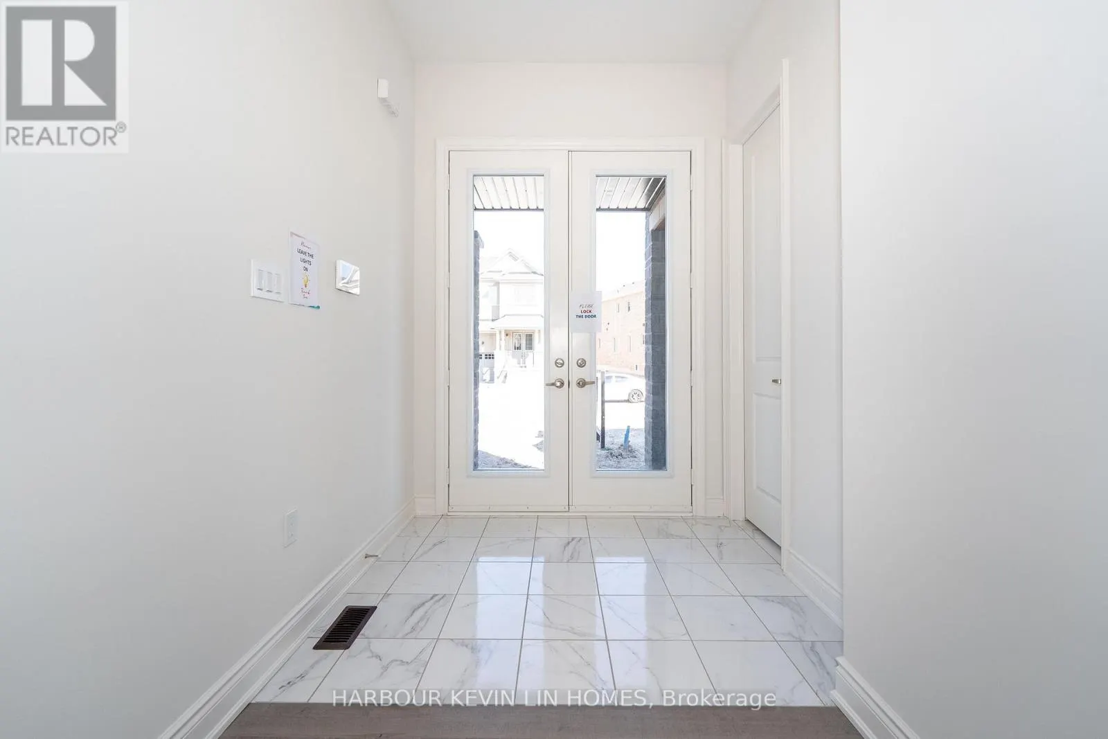 15 MONTICOLA AVENUE