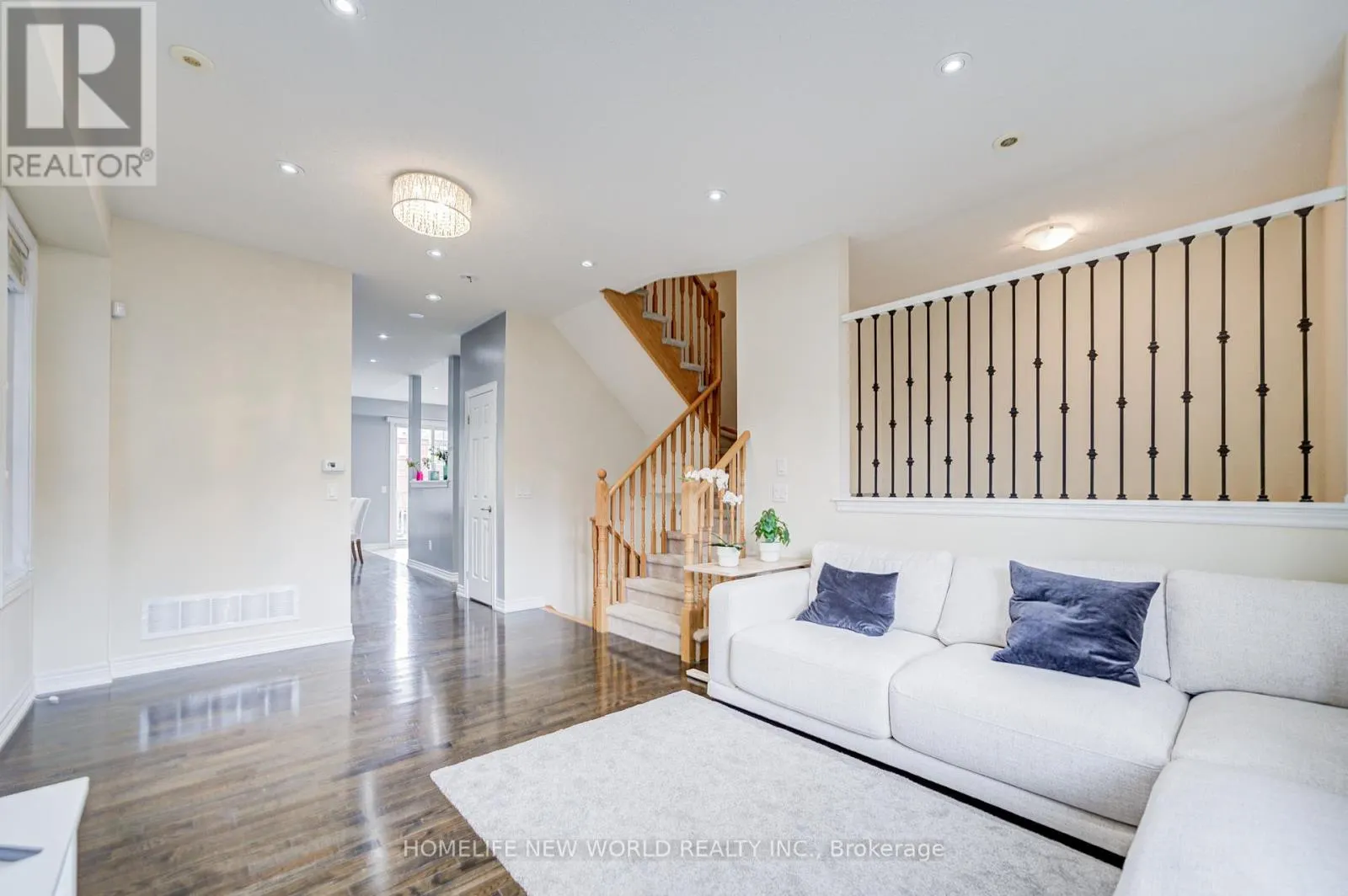 14 HIGHBURY COURT