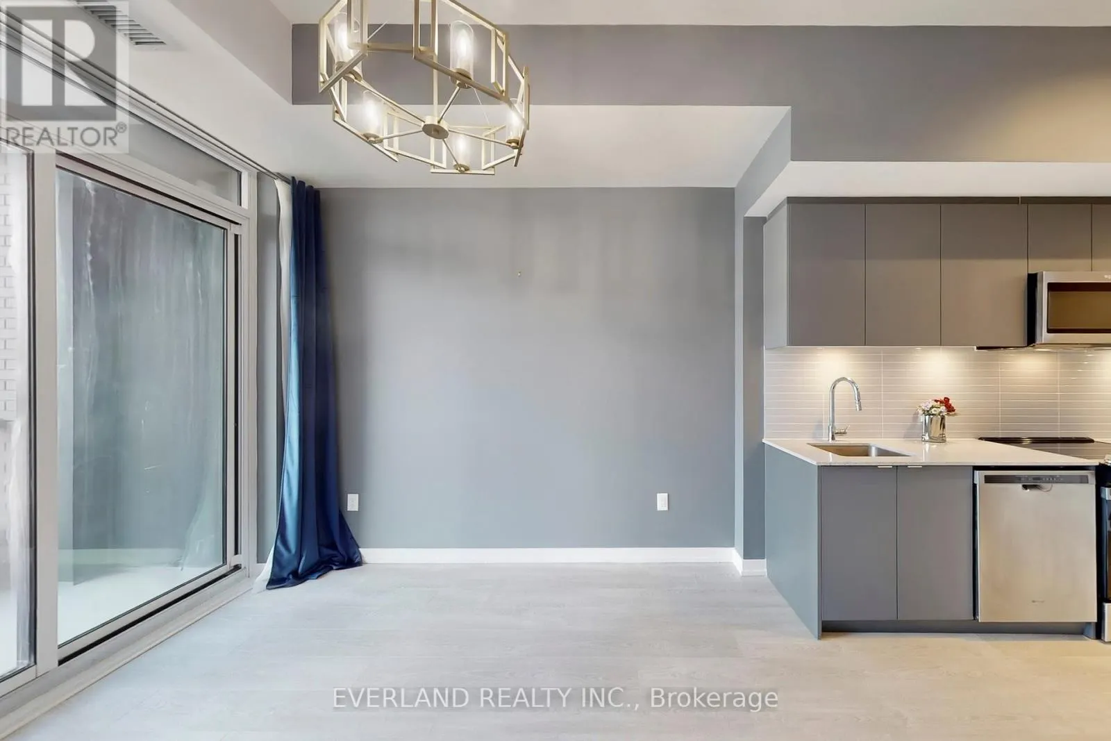 709E - 8868 YONGE ST STREET